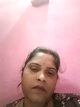 Snapshot of Manya_cute chatting on 10.17.25 Manya cute online show from 10.17.25