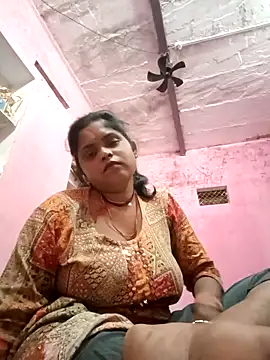 Snapshot of Manya_cute chatting on 10.19.25 Manya cute online show from 10.19.25