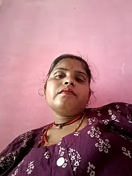 Snapshot of Manya_cute chatting on 10.22.25 Manya cute online show from 10.22.25