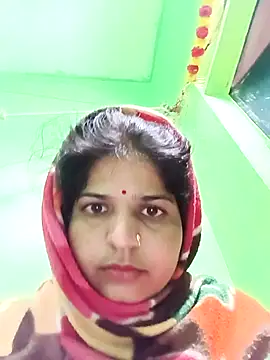 Karishma cute online show from 11.15.25