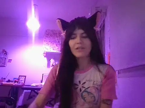 miapink33 online show from 10.30.25