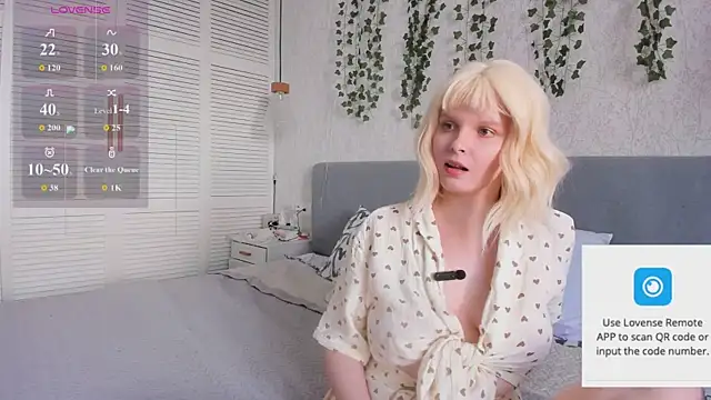 Snapshot of Stacy_Starr chatting on 07.17.26 Stacy Starr online show from 07.17.26
