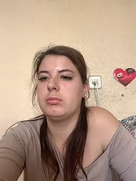 MiraCastellon online show from 11.15.25