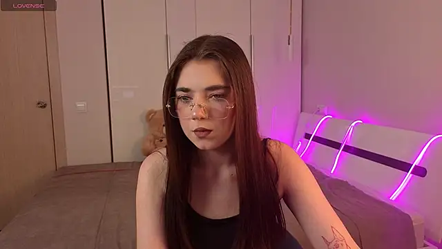 Snapshot of LaytyMorris chatting on 10.16.25 LaytyMorris online show from 10.16.25