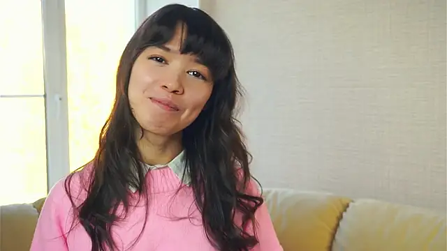 Snapshot of SandieMuss chatting on 10.17.25 SandieMuss online show from 10.17.25