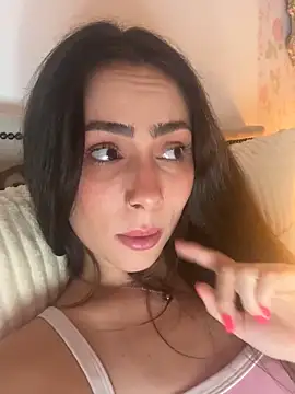 Snapshot of Baby_Mia_pires chatting on 11.22.25 Baby Mia pires online show from 11.22.25