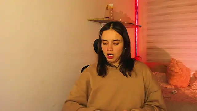 Emily Lindey online show from 11.13.25