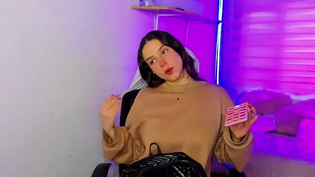 Emily Lindey online show from 11.25.25