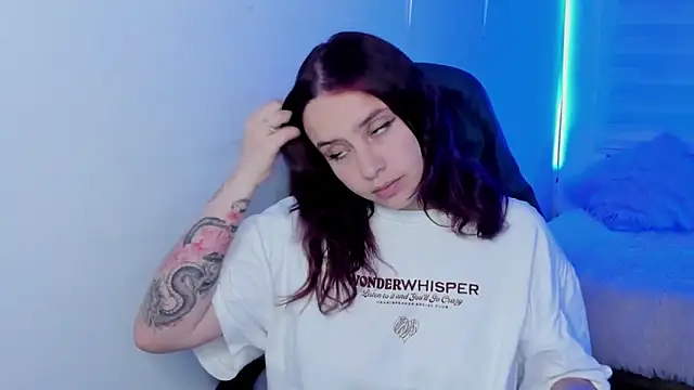 Emily Lindey online show from 01.19.26