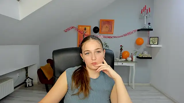 AnneWilsonn online show from 10.30.25