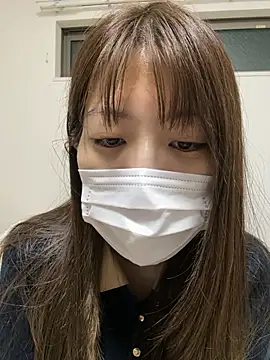 Snapshot of ichika_2_ chatting on 10.20.25 ichika 2  online show from 10.20.25