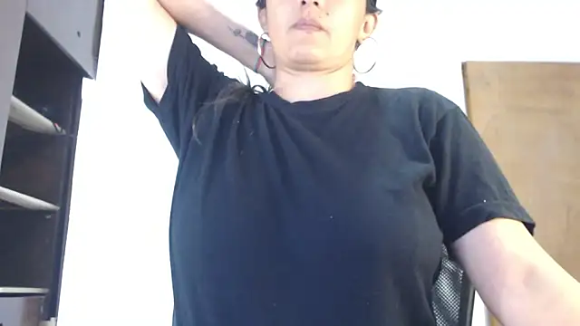 Lucyy Naugthy online show from 12.21.25