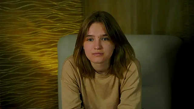 Snapshot of BeaBila chatting on 10.15.25 BeaBila online show from 10.15.25