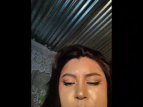 EliaStone05 online show from 01.11.26