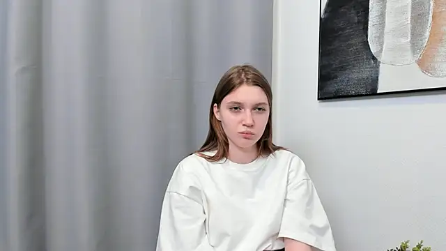 RoslynArcuo online show from 10.18.25
