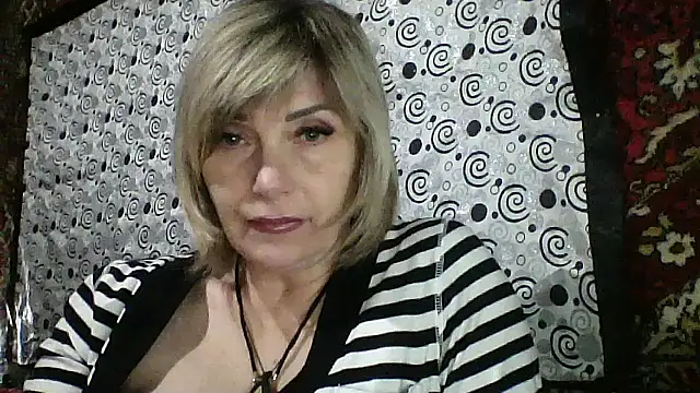 Lia Ray online show from 10.19.25