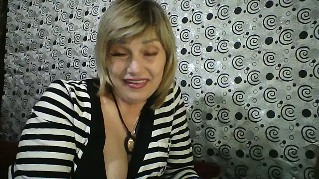 Lia Ray online show from 10.21.25