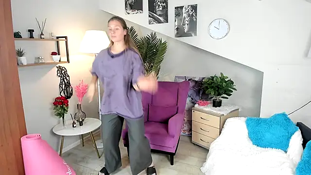 Snapshot of BeulahPrudente chatting on 10.15.25 BeulahPrudente online show from 10.15.25