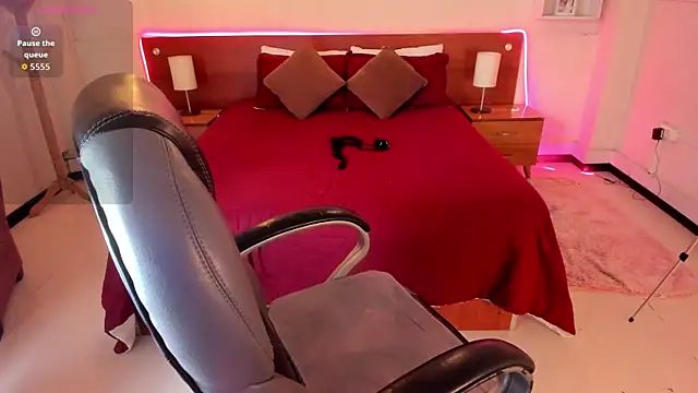 Cat  Moon   online show from 01.10.26