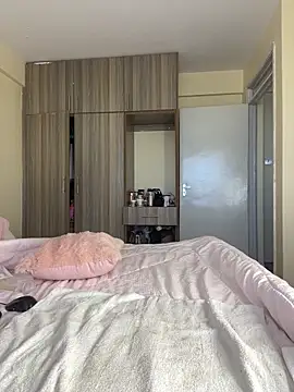 Snapshot of NyahHeat chatting on 02.02.26 NyahHeat online show from 02.02.26