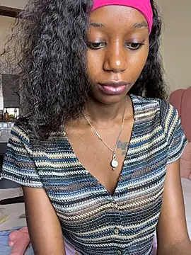 Snapshot of NyahHeat chatting on 04.06.26 NyahHeat online show from 04.06.26