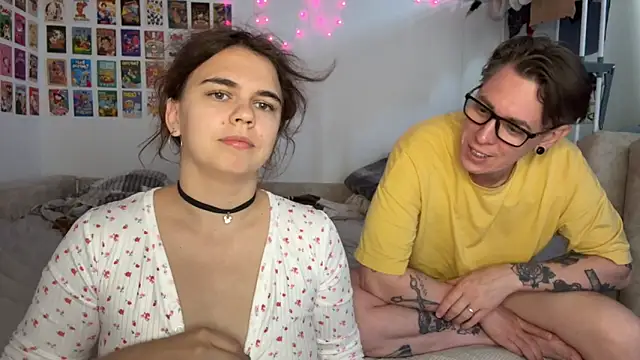 Snapshot of live_sexy chatting on 05.19.26 live sexy online show from 05.19.26