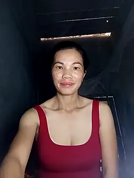 Snapshot of Style-lee chatting on 10.29.25 Style-lee online show from 10.29.25