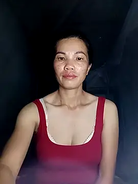 Snapshot of Style-lee chatting on 10.30.25 Style-lee online show from 10.30.25