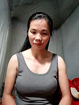 Snapshot of Style-lee chatting on 12.22.25 Style-lee online show from 12.22.25