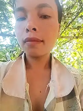 Snapshot of Nguyet2k4 chatting on 10.18.25 Nguyet2k4 online show from 10.18.25