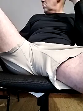 Snapshot of nicolaspgarnier chatting on 10.18.25 nicolaspgarnier online show from 10.18.25