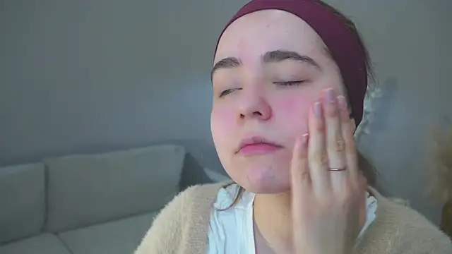 Snapshot of AdelineToon chatting on 10.20.25 AdelineToon online show from 10.20.25