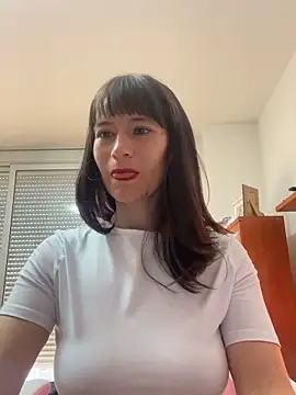 AlanaRius18 online show from 11.17.25