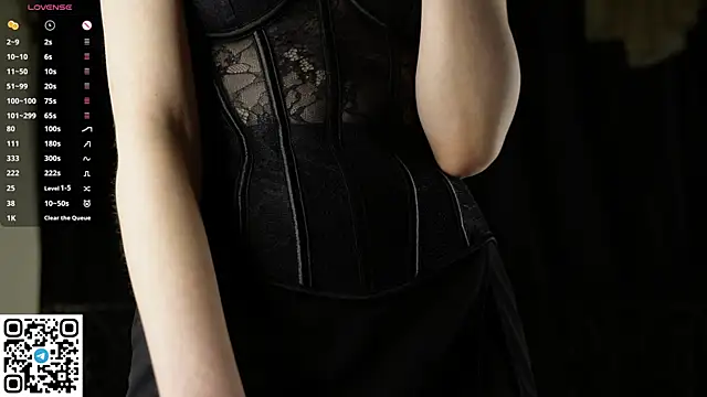 Snapshot of Erosyne chatting on 05.01.26 Erosyne online show from 05.01.26