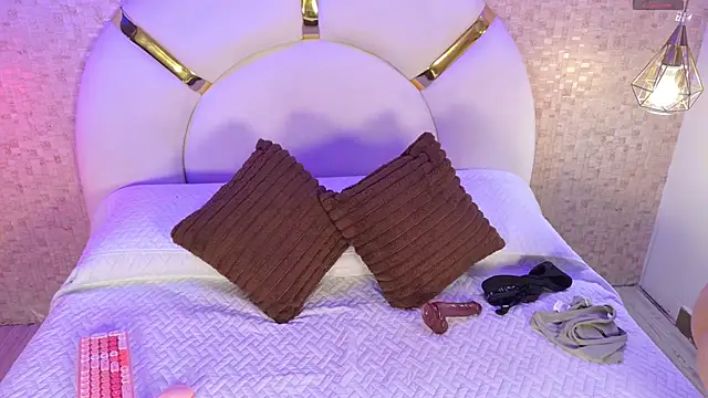 emmy rose25 online show from 10.24.25