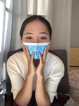 Snapshot of Yuyan_ss chatting on 10.27.25 Yuyan ss online show from 10.27.25