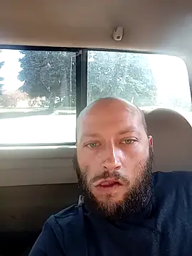 Snapshot of bobstrongdong chatting on 10.14.25 bobstrongdong online show from 10.14.25