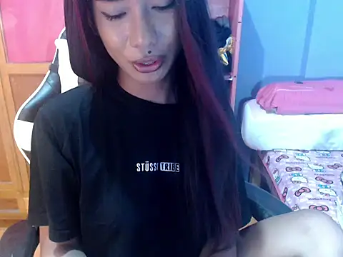 Snapshot of Yourasianbabyemma chatting on 05.07.26 Yourasianbabyemma online show from 05.07.26