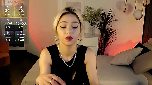 AlysiaSun  online show from 10.20.25