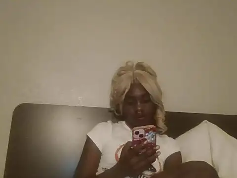 missblasian online show from 10.26.25