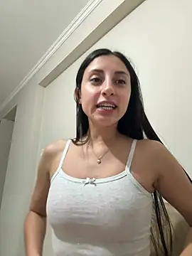 Snapshot of itsmiasofia chatting on 07.19.26 itsmiasofia online show from 07.19.26