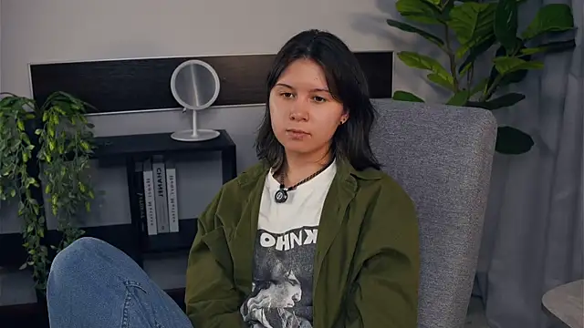 Snapshot of LajuanaWeyhrauch chatting on 10.16.25 LajuanaWeyhrauch online show from 10.16.25