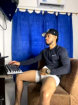 Kylian Alessandro online show from 11.04.25