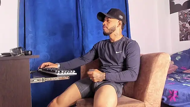 Kylian Alessandro online show from 01.14.26