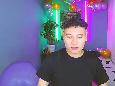 Latin boysxxxx online show from 10.15.25