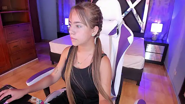 Lily CuteBoobs online show from 10.15.25