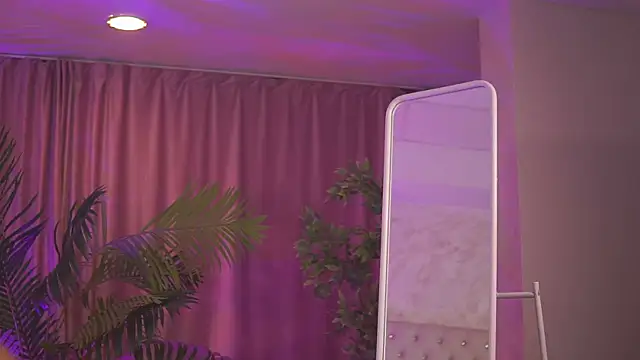 TiffanyBlaize online show from 11.03.25