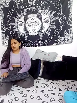 abby n emily online show from 10.28.25