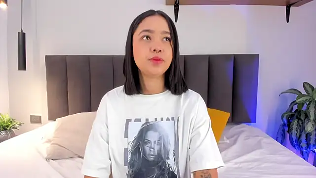 AilanaCortes online show from 11.01.25