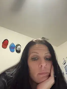 anne126969 online show from 10.19.25
